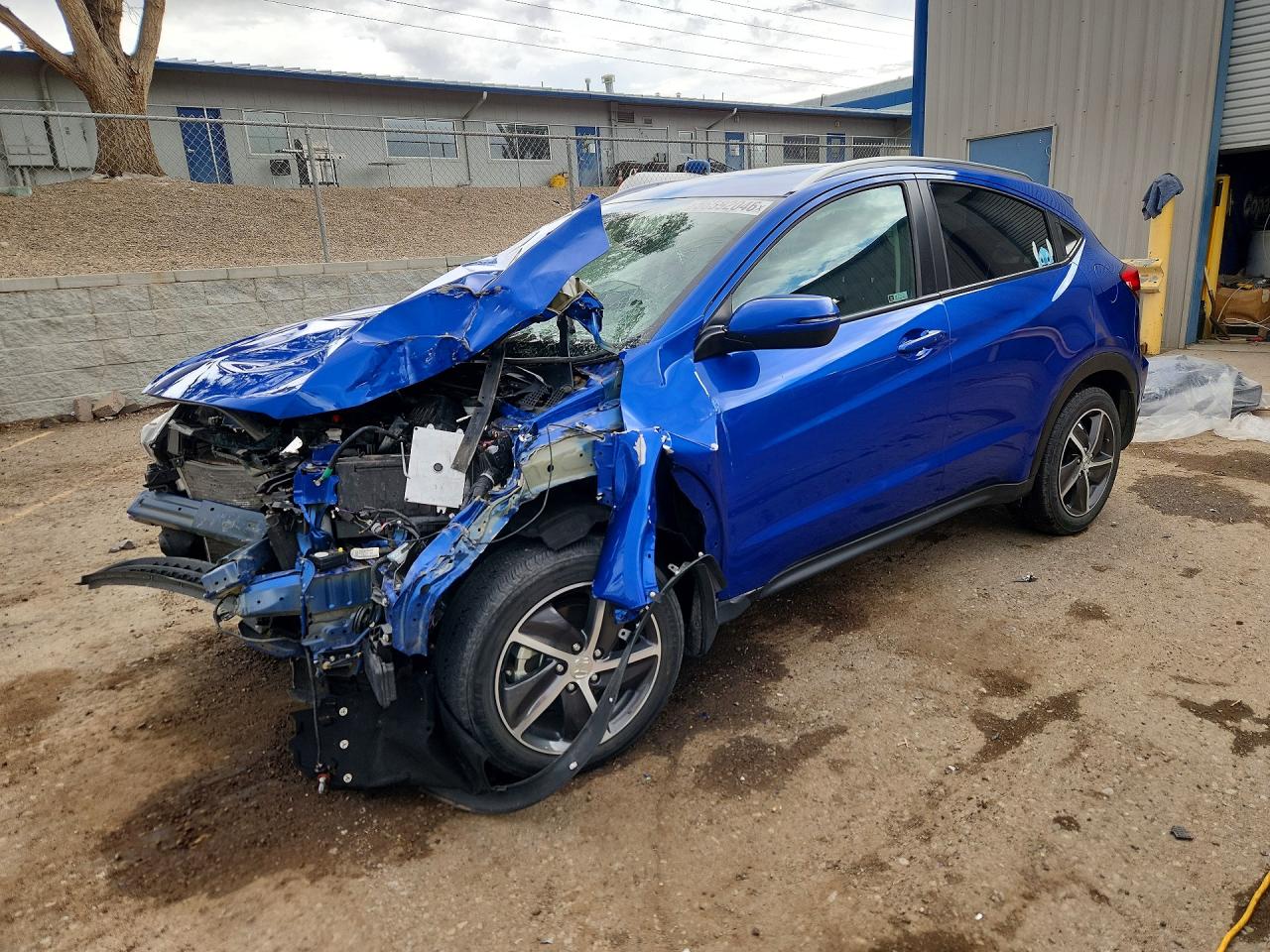 2022 Honda HR-V EX, VIN 3CZRU6H51NM701014 — Front end