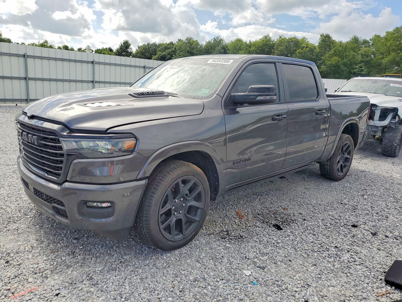 2025 Ram 1500 Laramie, VIN 1C6SRFJP7SN763191 — Бок