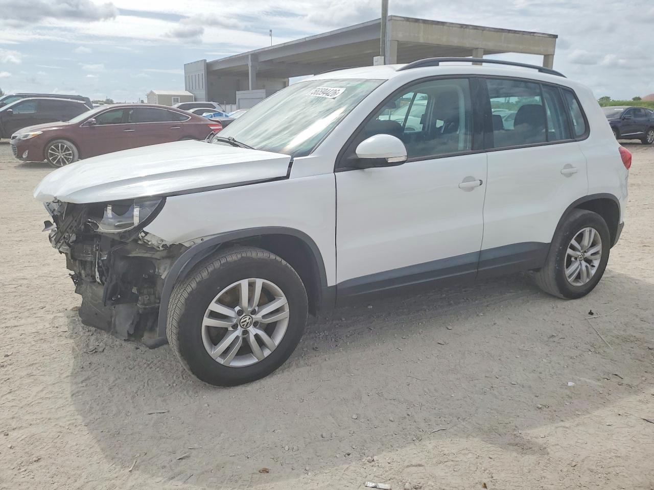 2015 Volkswagen Tiguan SEL, VIN WVGBV7AX5FW509405 — Перед