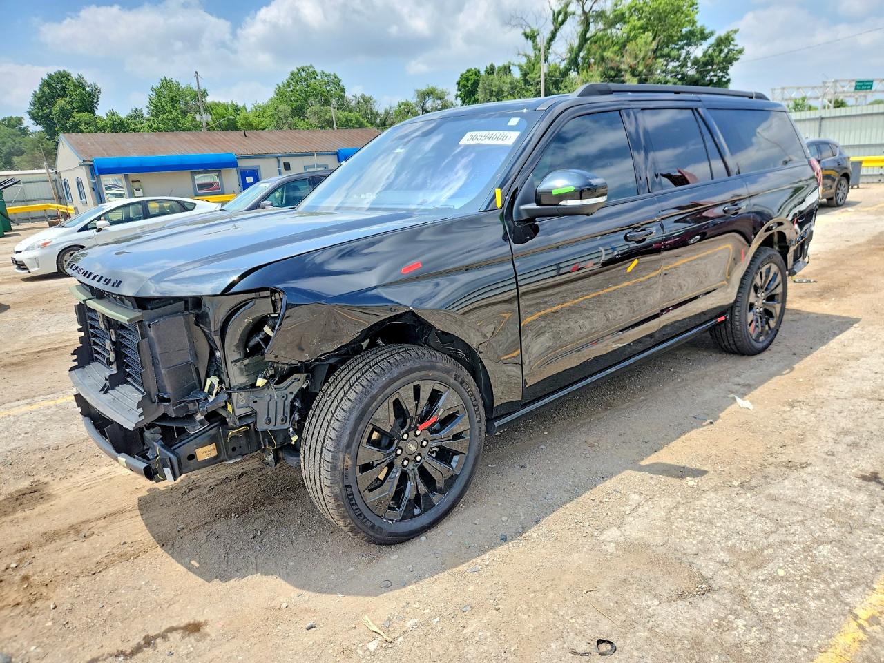 2025 Ford Expedition Max Platinum, VIN 1FMJK1M85SEA52665 — Front end