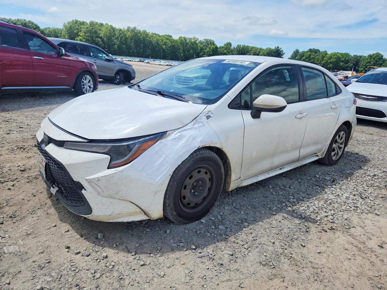 2020 Toyota Corolla LE, VIN JTDEPRAE0LJ026032 — Front end