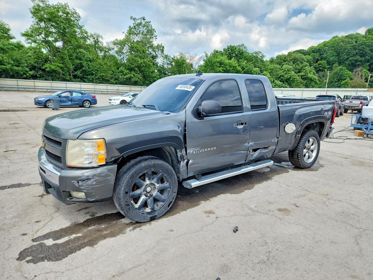 2011 Chevrolet Silverado 1500 LT, VIN 1GCRKSE34BZ208073 — All over