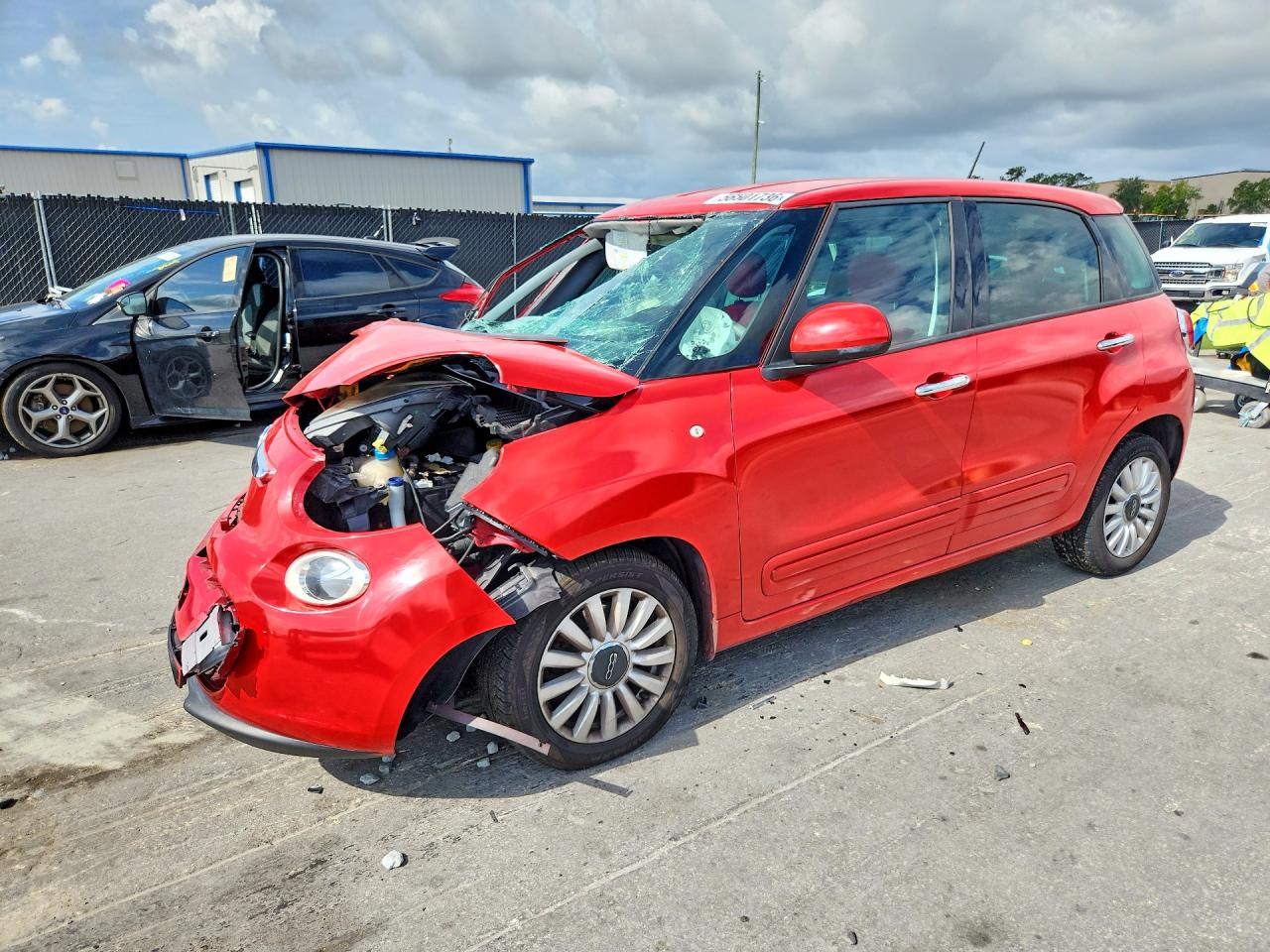 2014 FIAT 500L Easy, VIN ZFBCFABH9EZ028258 — Front end