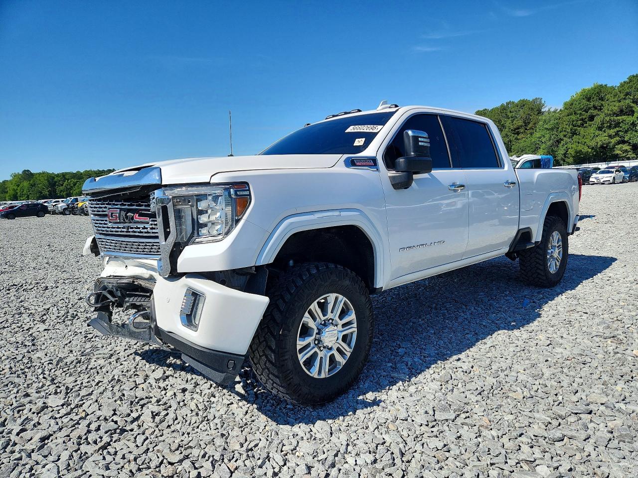 2020 GMC Sierra 2500HD Denali, VIN 1GT49REY7LF174921 — Front end