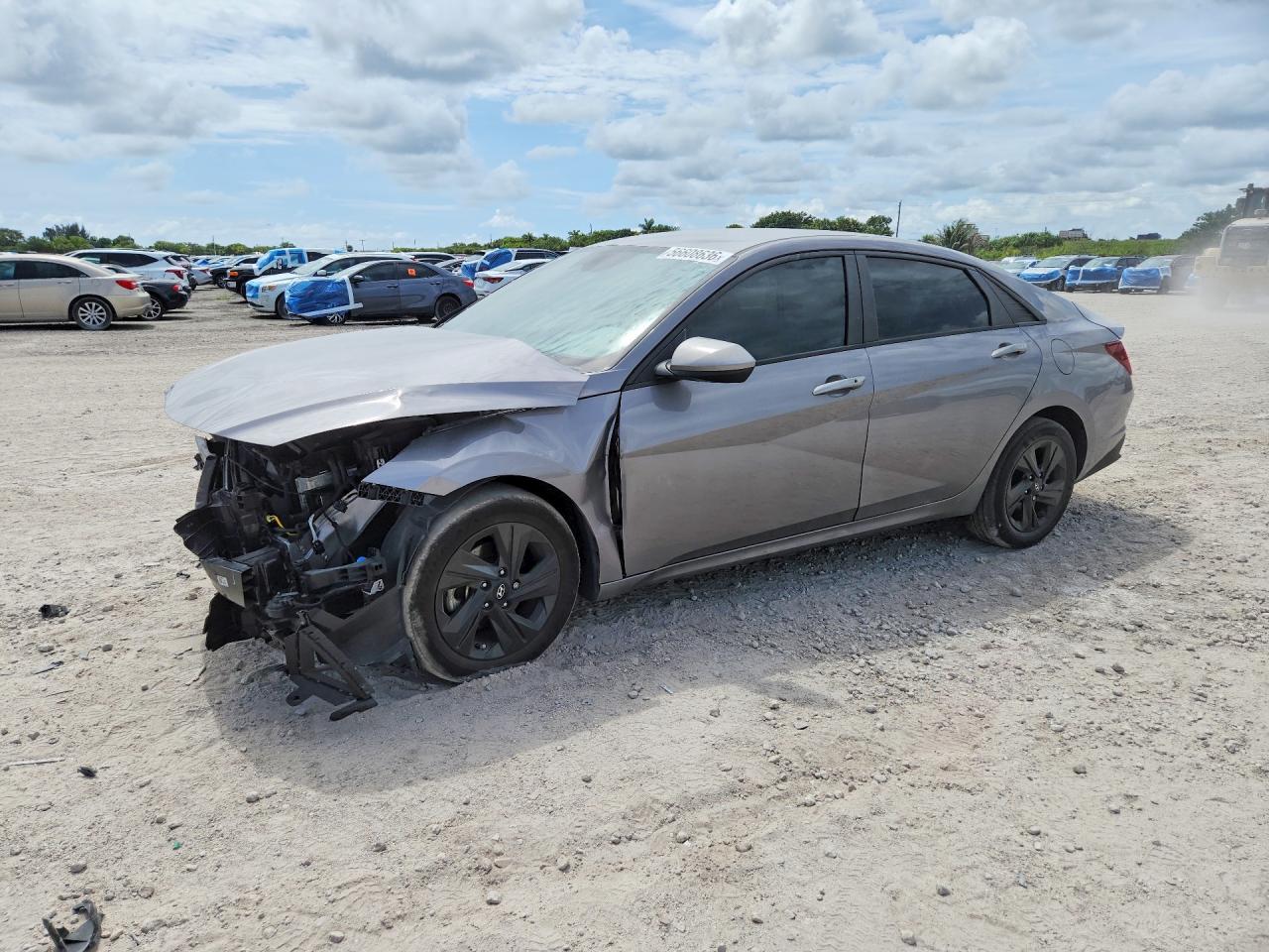 2021 Hyundai Elantra SEL, VIN KMHLM4AG5MU173124 — Front end