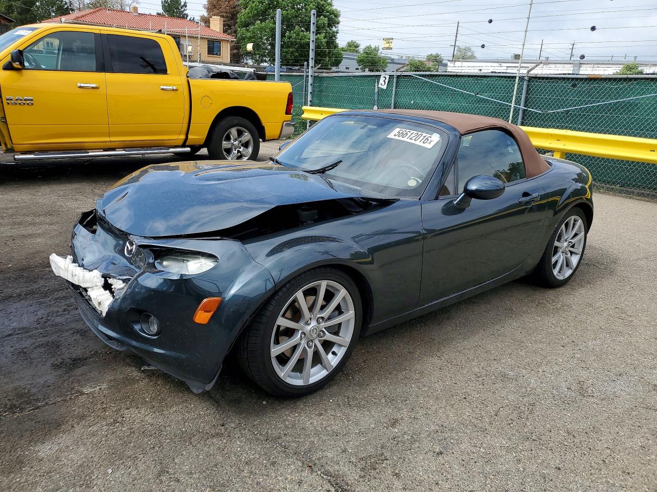 2006 Mazda MX-5 Miata Touring, VIN JM1NC25F760103172 — Front end