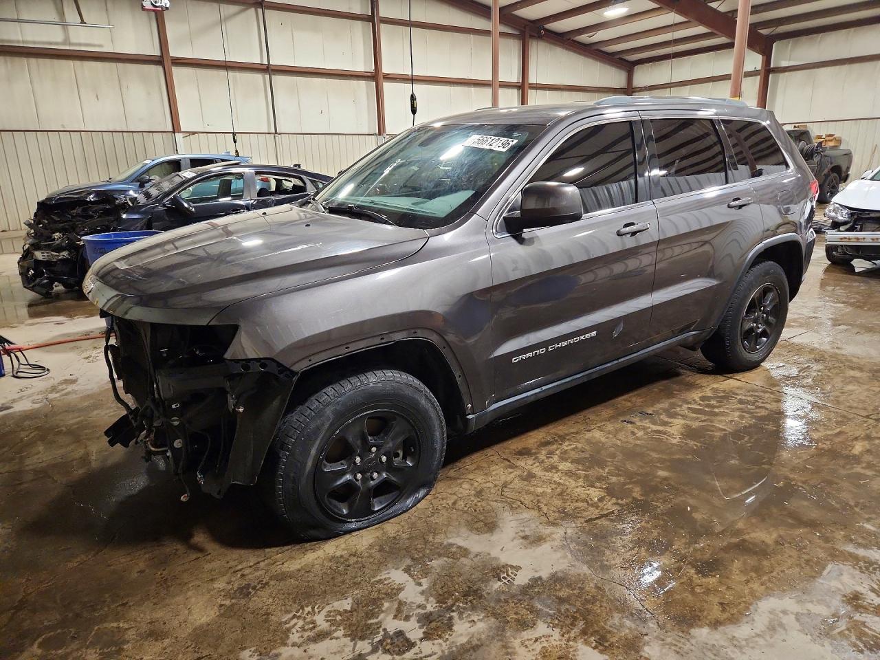 2015 Jeep Grand Cherokee Altitude, VIN 1C4RJFAG3FC950640 — Перед