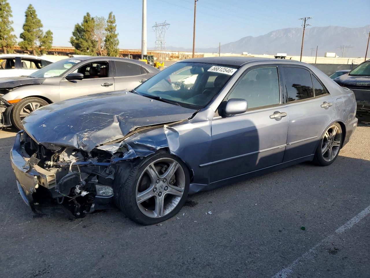 2004 Lexus IS 300/350, VIN JTHBD192540090628 — Front end