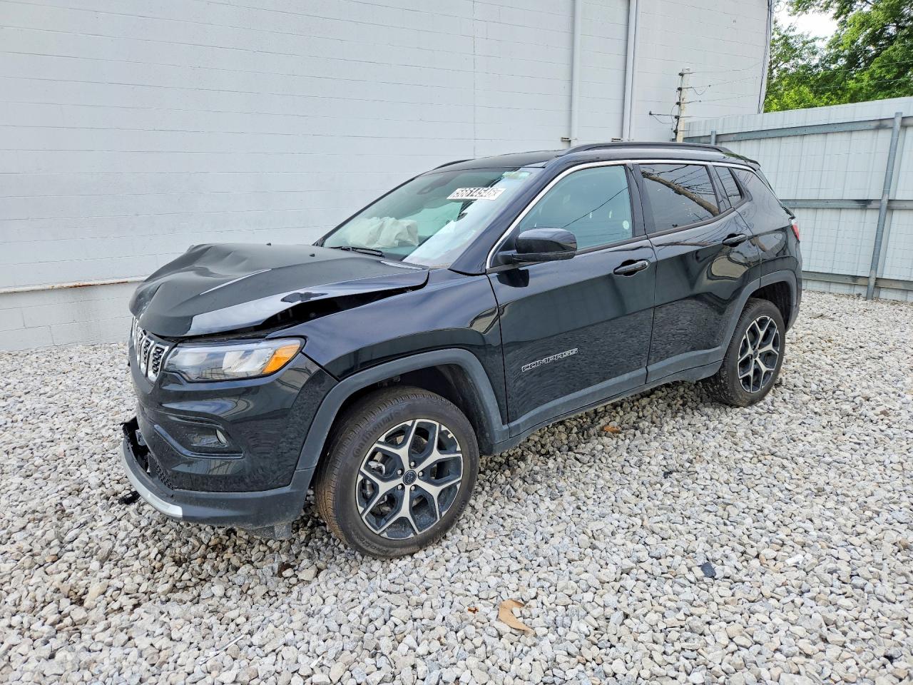 2026 Jeep Compass Limited, VIN 3C4NJDCN0TT207075 — Front end