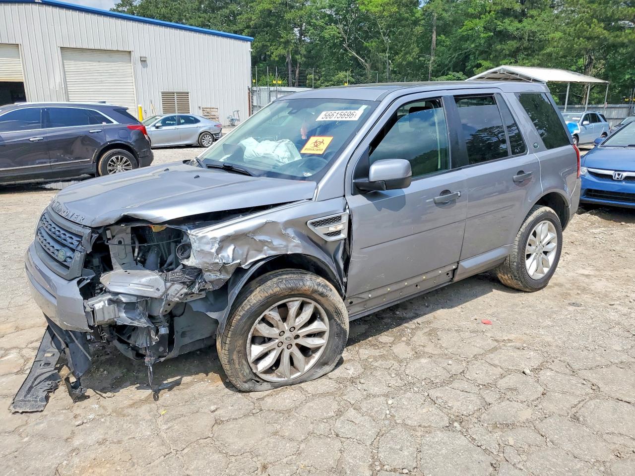 2011 Land Rover LR2 HSE, VIN SALFR2BN2BH263138 — Front end