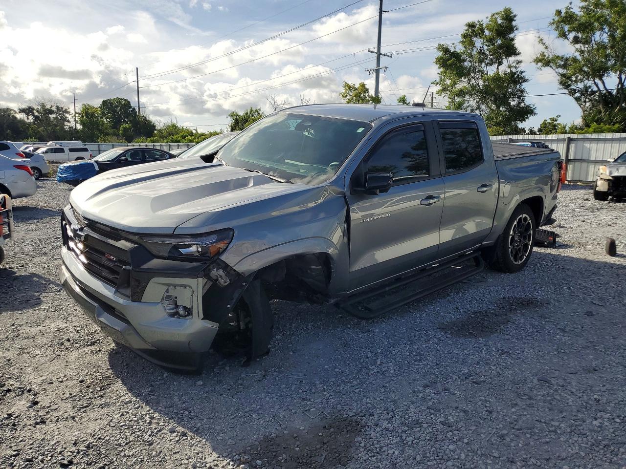 2026 Chevrolet Colorado 4WD Z71, VIN 1GCPTDEK6T1113831 — Front end