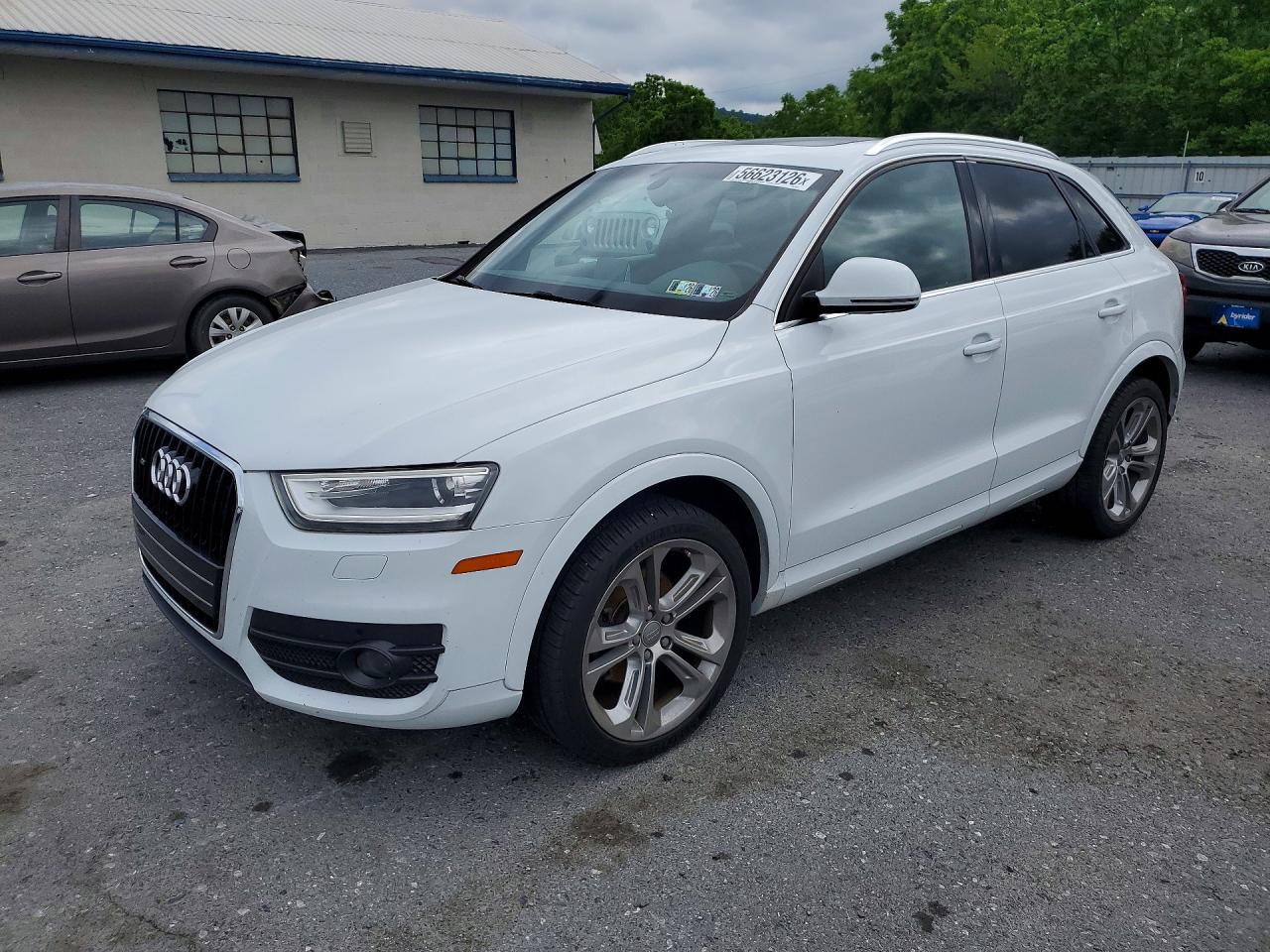 2015 Audi Q3 Premium Plus, VIN WA1EFCFS1FR004815 — Бок