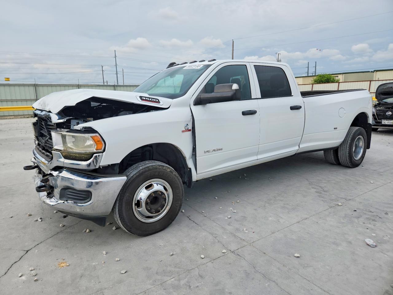 2021 Ram 3500 Tradesman, VIN 3C63RRGL4MG589098 — Перед