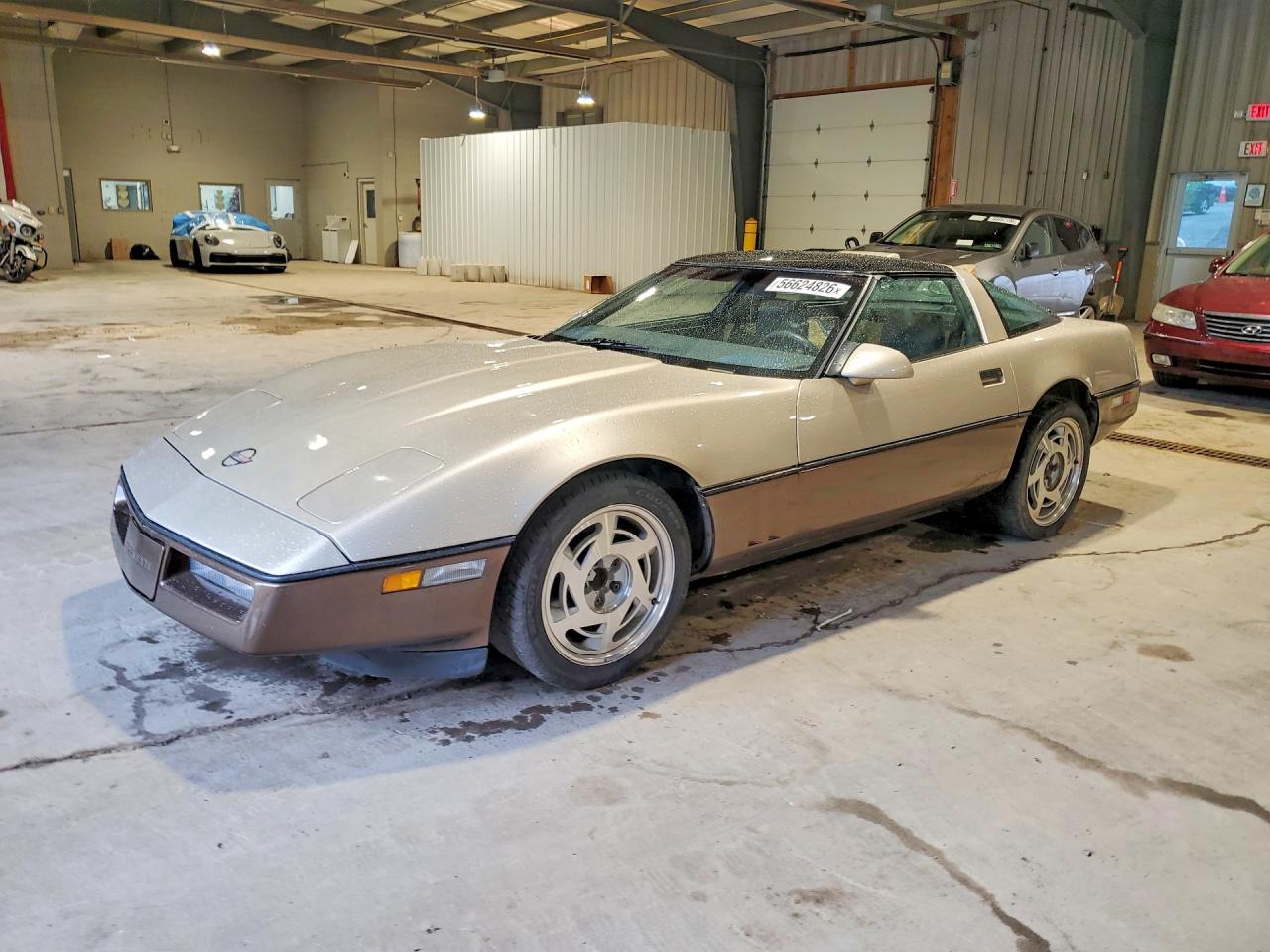 1987 Chevrolet Corvette, VIN 1G1YY2185H5100436 — Rear end