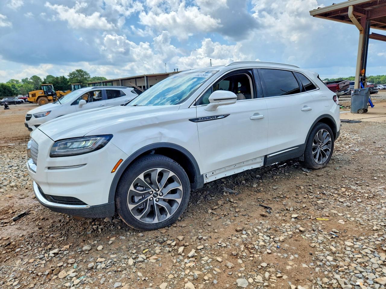 2023 Lincoln Nautilus Reserve, VIN 2LMPJ8KP0PBL22926 — Side