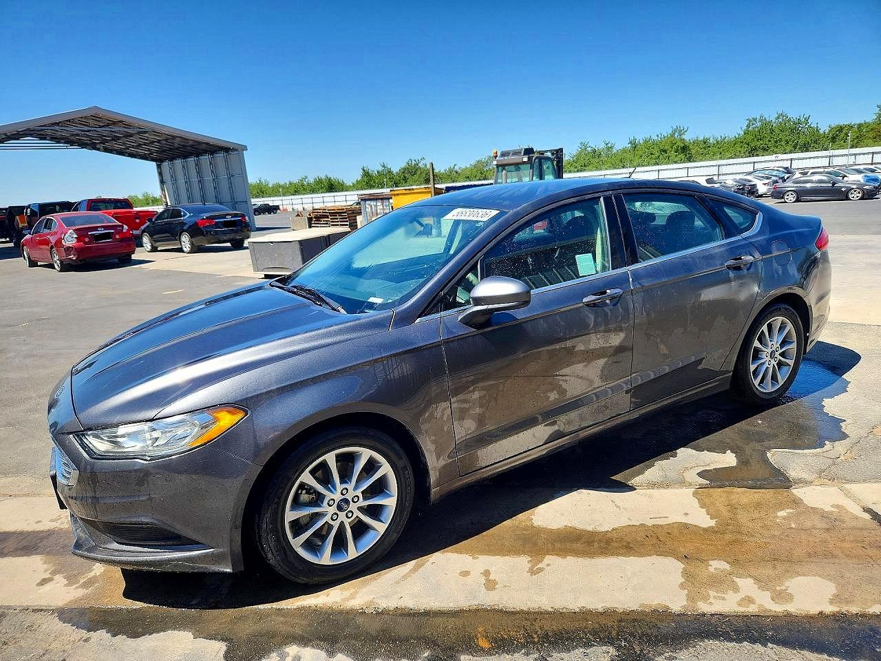 2017 Ford Fusion SE, VIN 3FA6P0HD5HR294915 — Frame damage