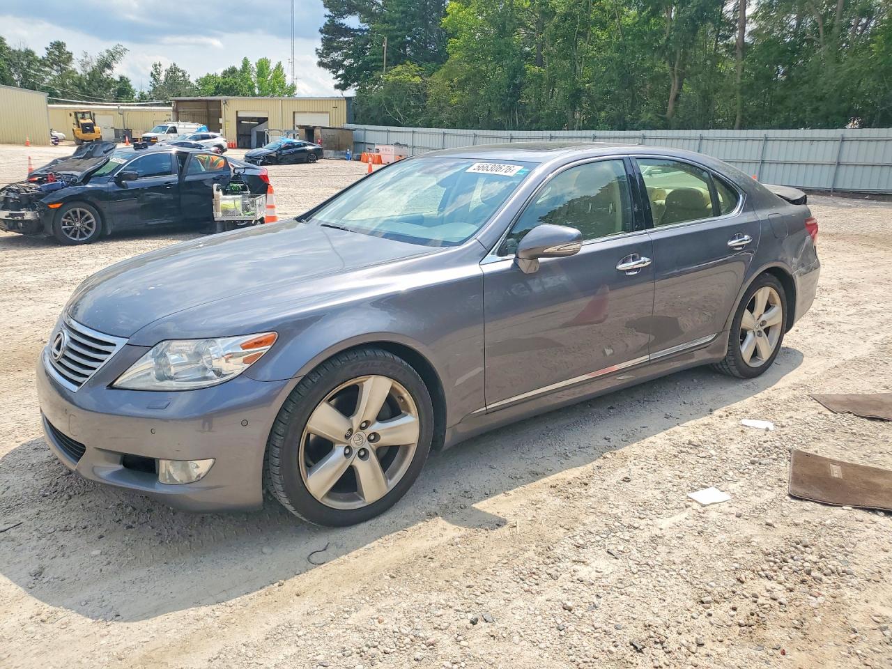 2012 Lexus LS 460, VIN JTHBL5EF9C5110030 — Rear end