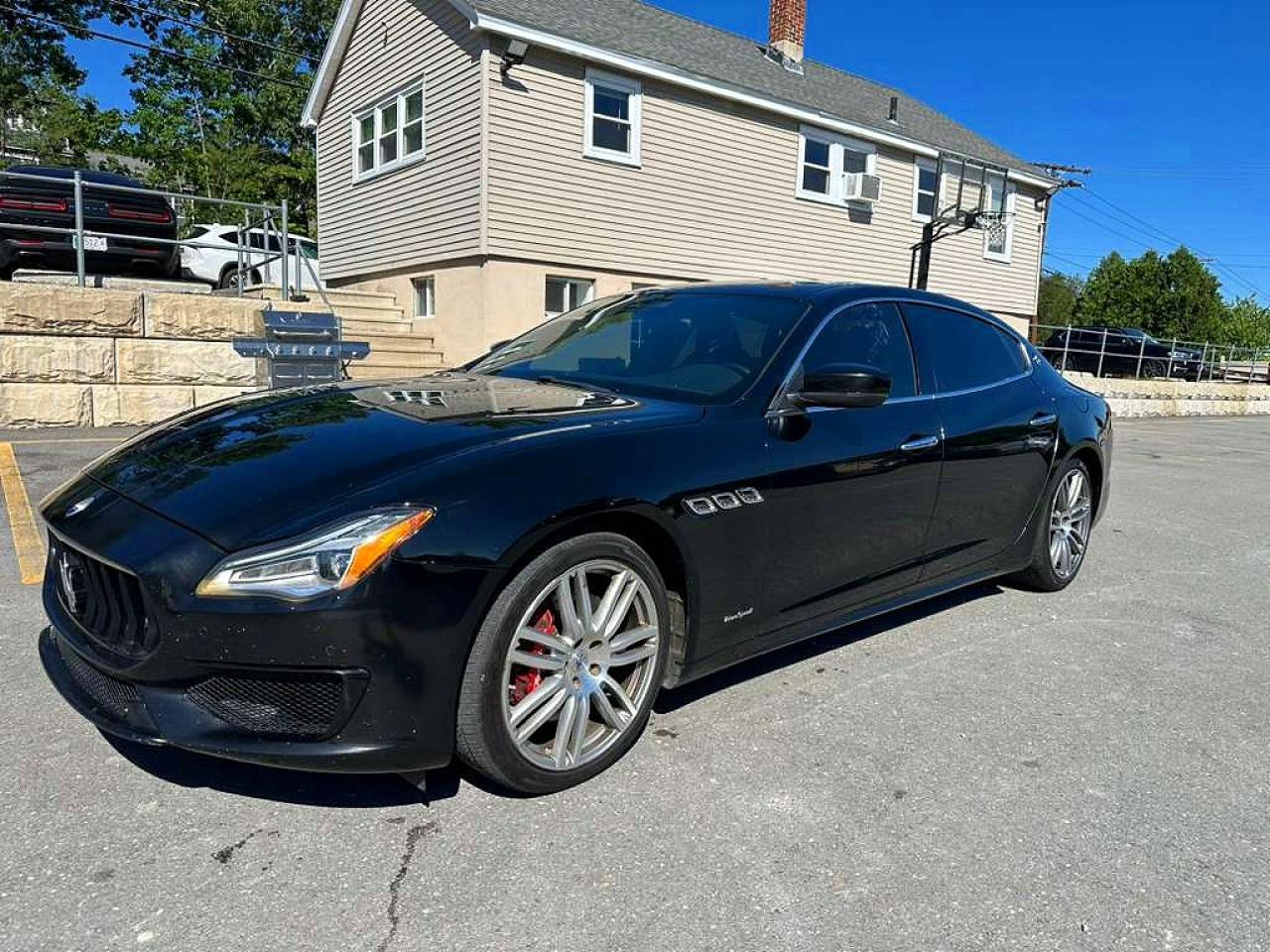 2018 Maserati Quattroporte S Q4 GranSport, VIN ZAM56YRS3J1285288 — Minor dents and scratches