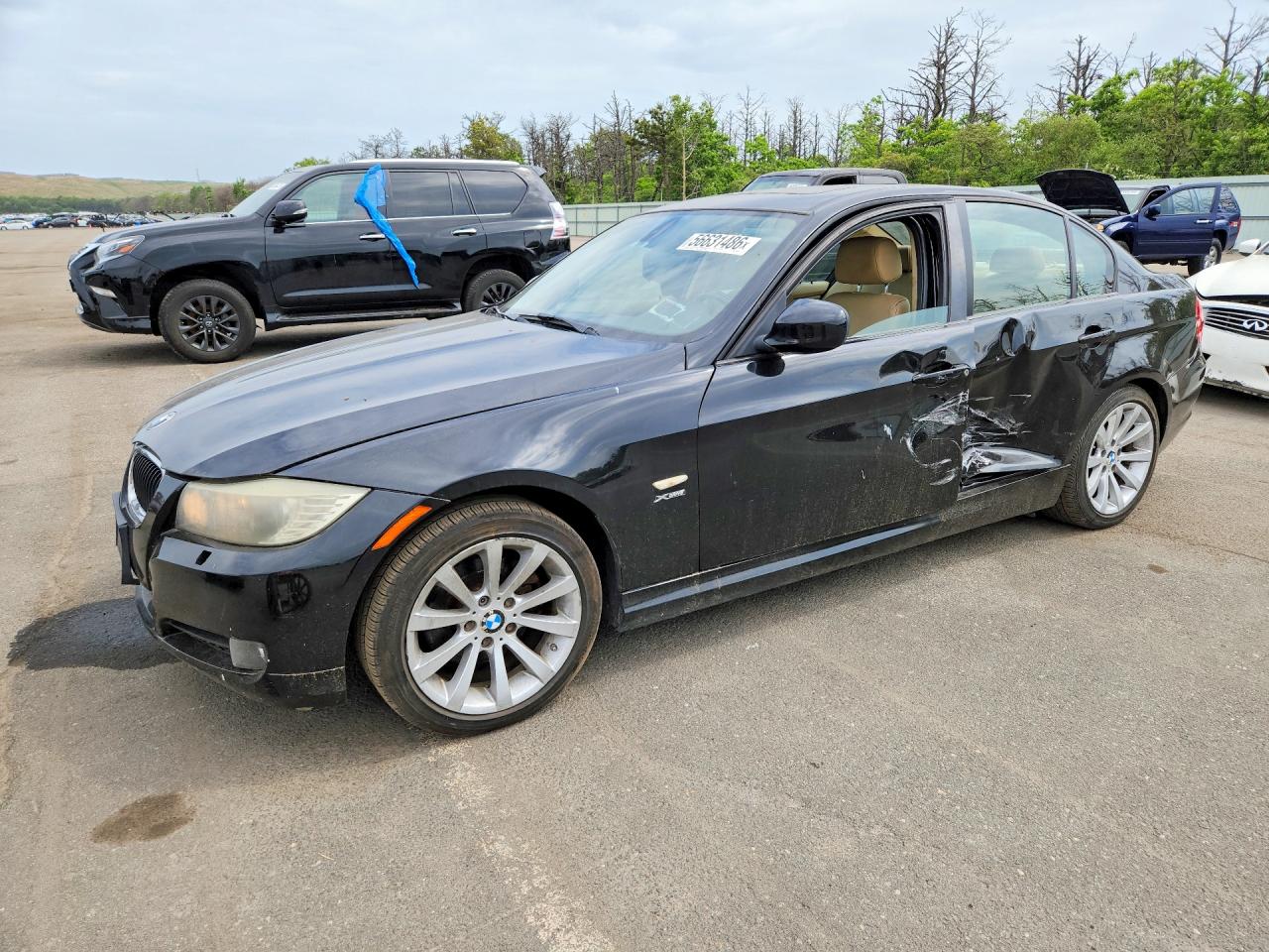 2011 BMW 3 Series 328i xDrive, VIN WBAPK5G56BNN24943 — Side