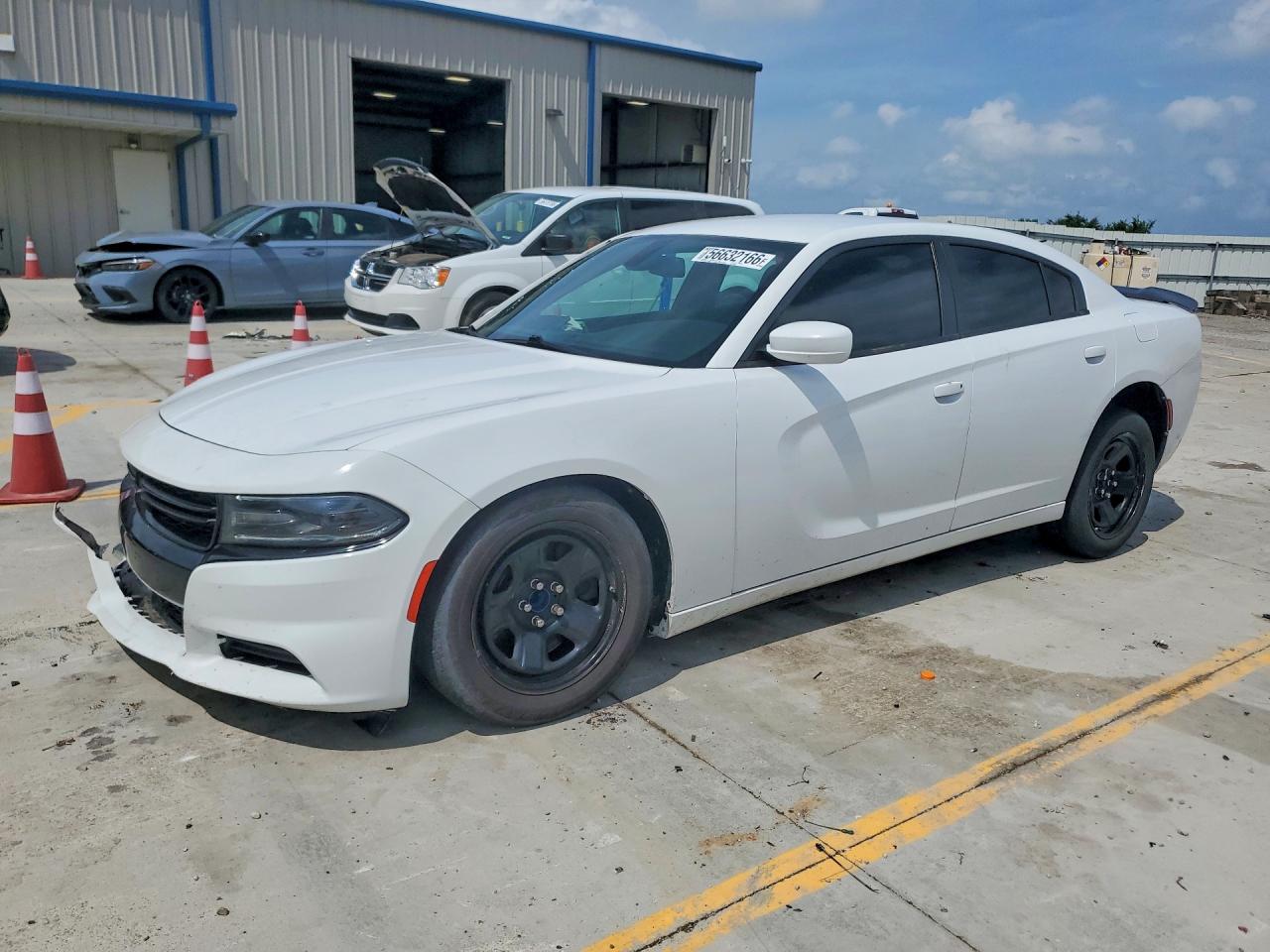 2015 Dodge Charger Police, VIN 2C3CDXAG8FH806263 — Front end