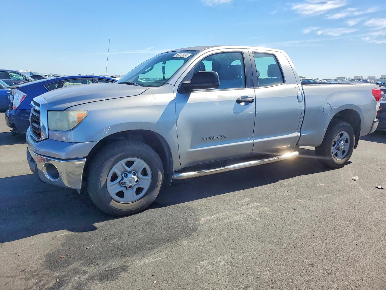 2010 Toyota Tundra, VIN 5TFRU5F14AX022990 — Вандализм