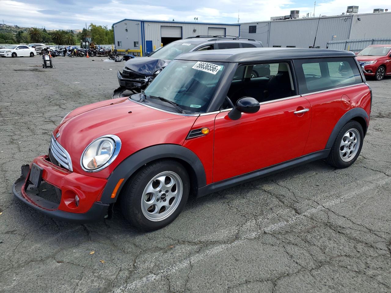 2014 MINI Clubman, VIN WMWZF3C57ET493421 — Перед