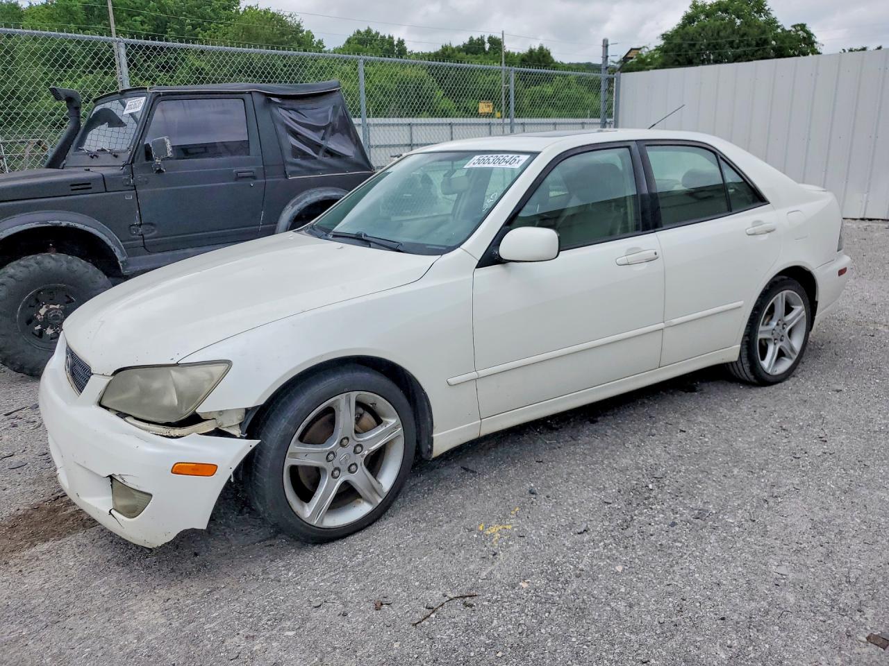 2004 Lexus IS 300/350, VIN JTHBD192540083100 — Front end