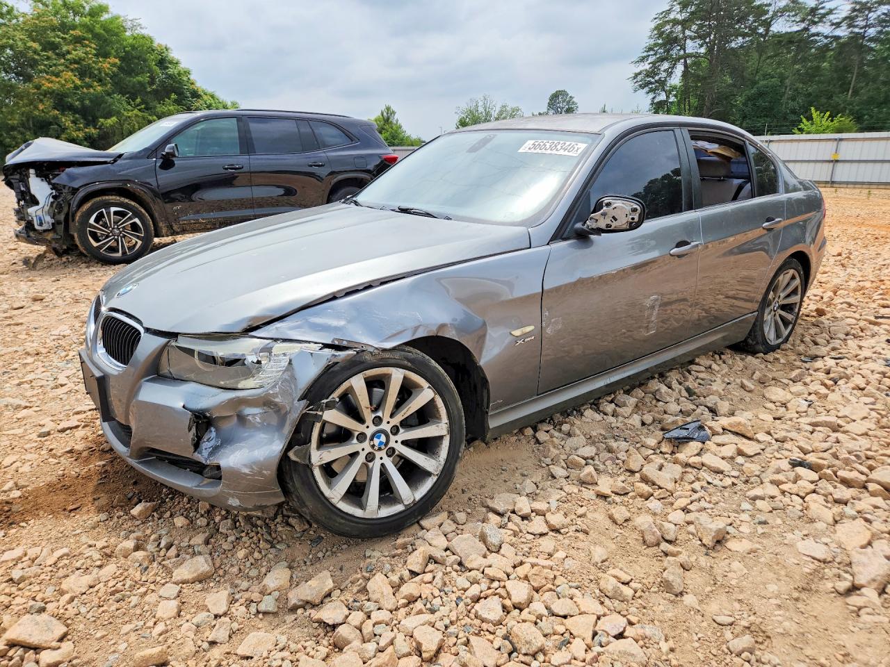 2011 BMW 3 Series 328i, VIN WBAPH7C50BE723583 — Front end