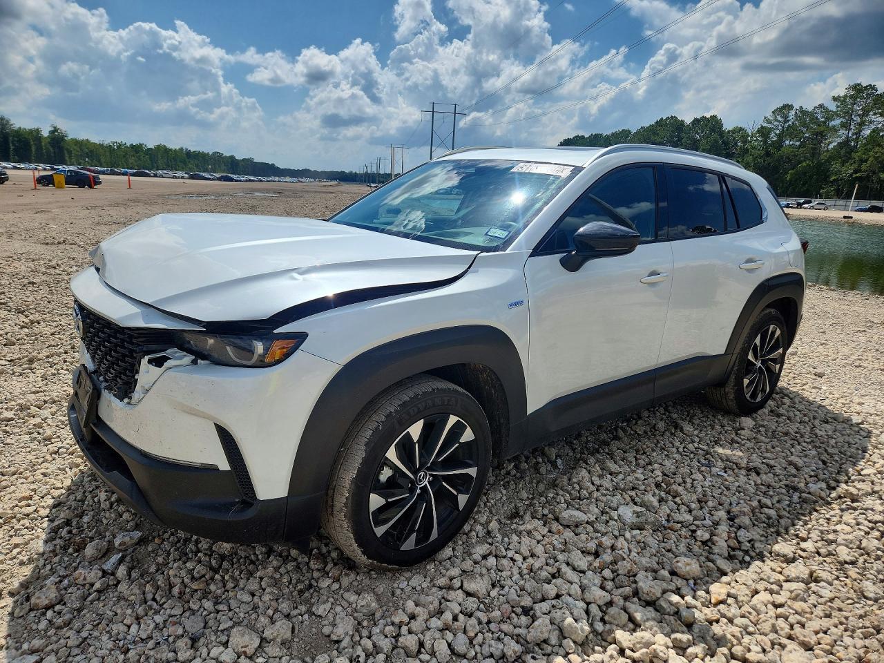 2025 Mazda CX-50 Hybrid Premium Plus Package, VIN 7MMVAAEW3SN137073 — Front end