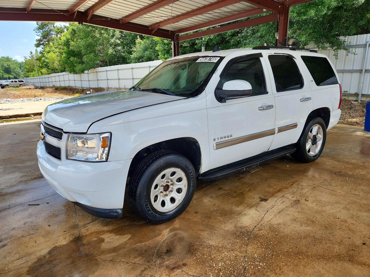 2007 Chevrolet Tahoe LTZ, VIN 1GNFK13087J101403 — Front end