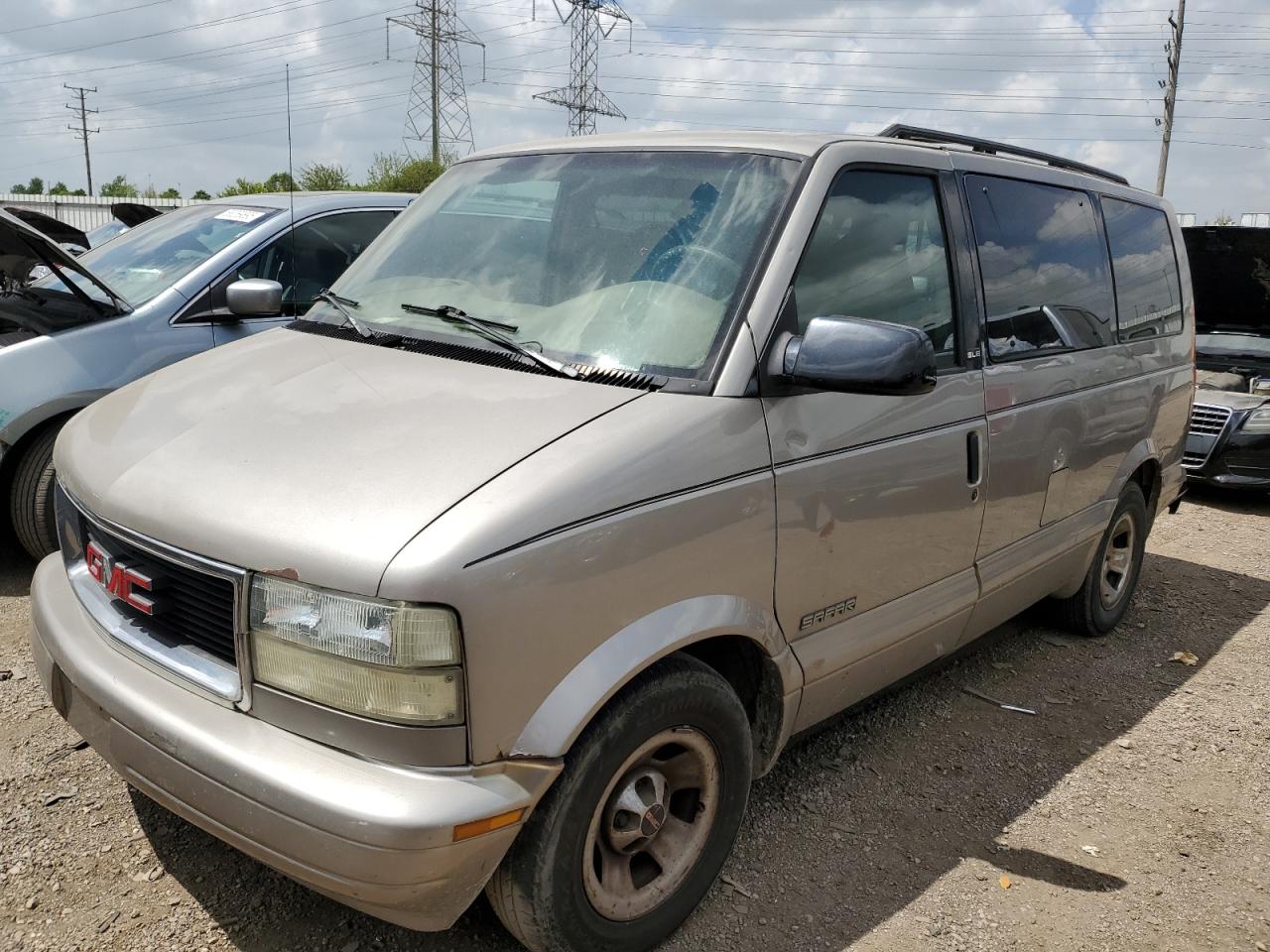 2001 GMC Safari, VIN 1GKDM19W81B517169 — Rear end