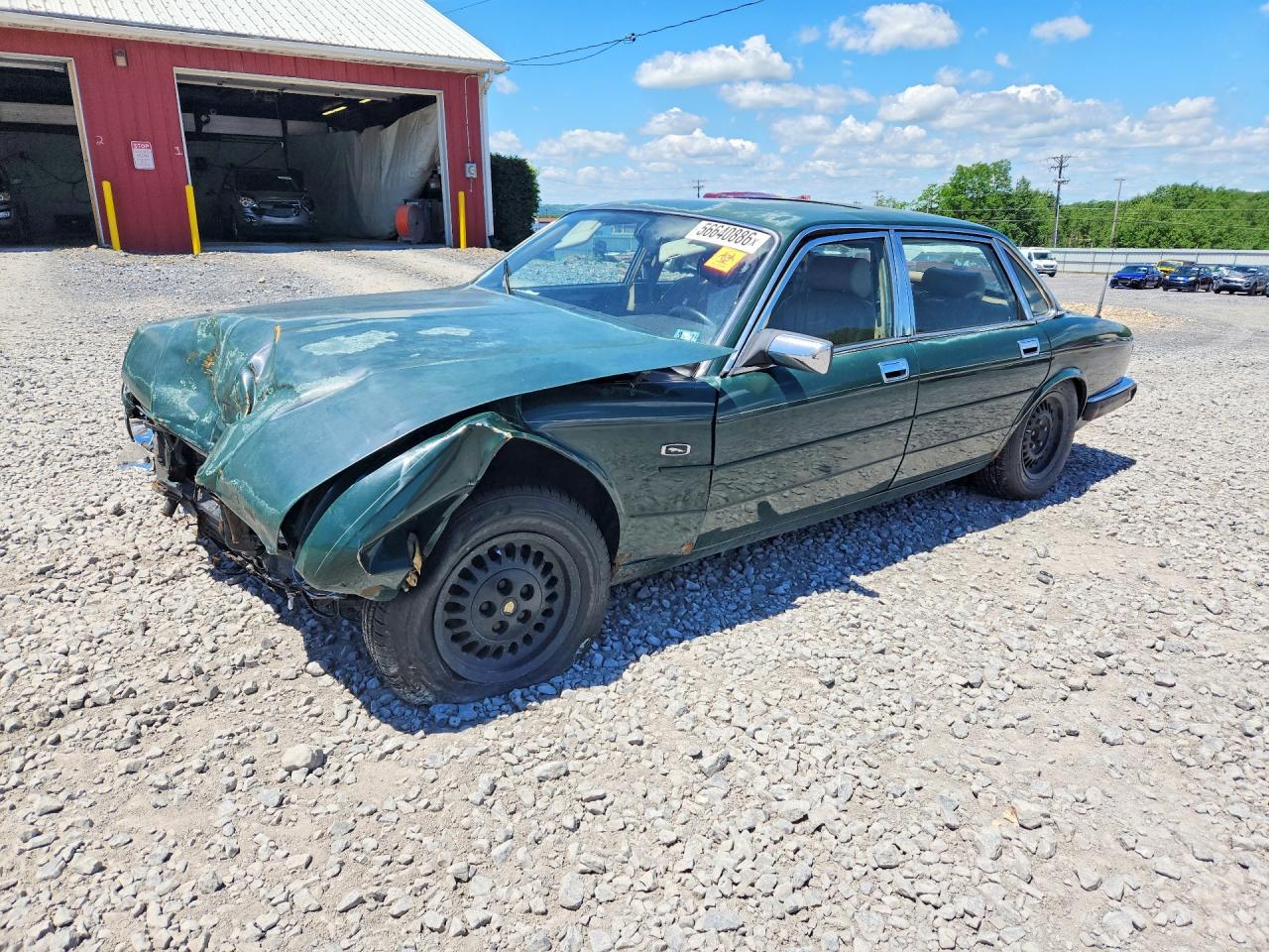 1990 Jaguar XJ, VIN SAJHY1746LC627655 — Перед