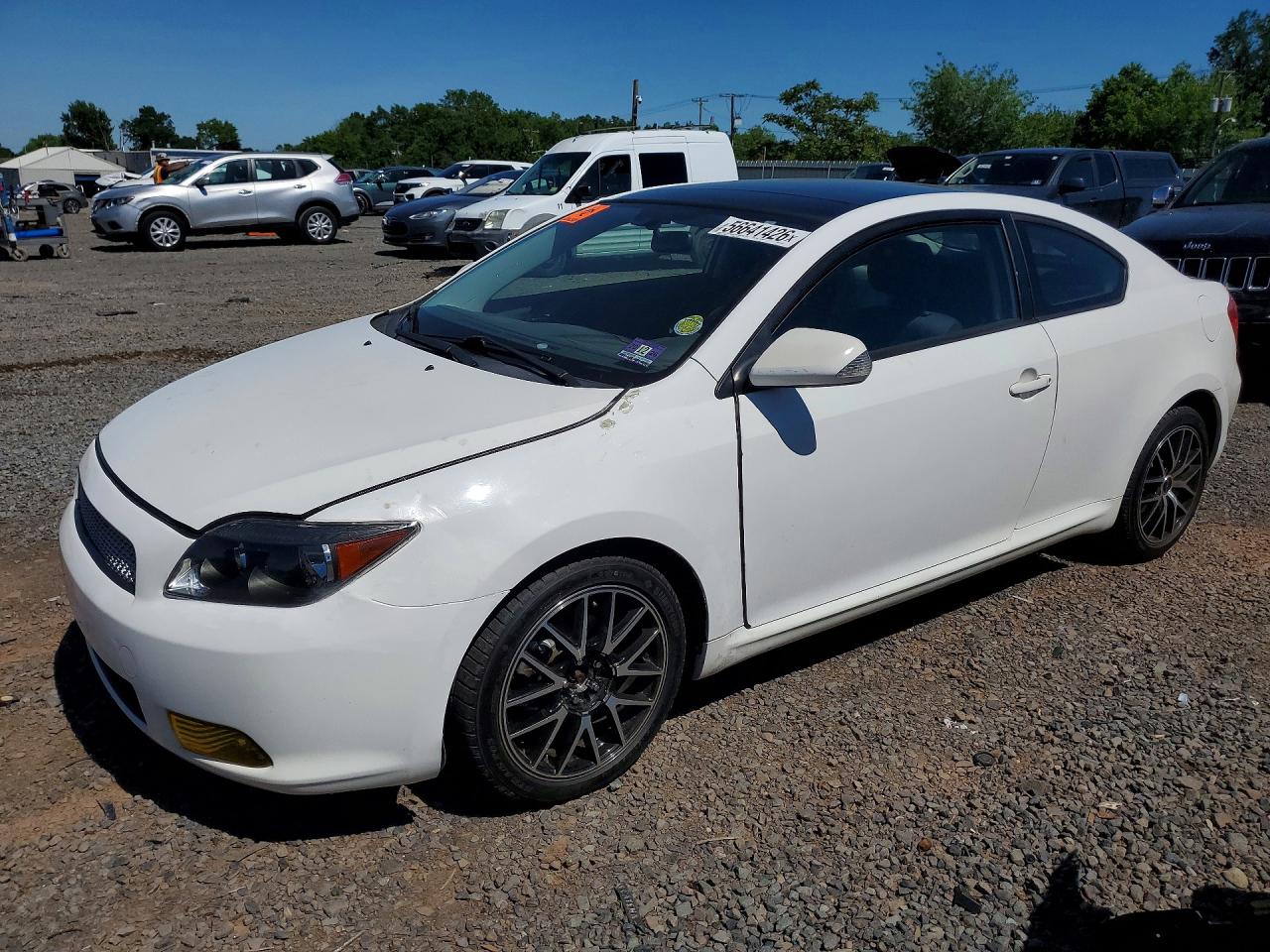 2006 Scion tC, VIN JTKDE167X60083841 — Front end
