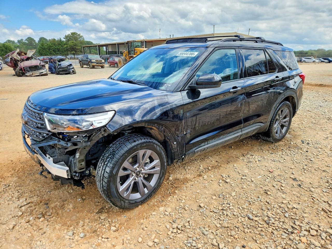 2023 Ford Explorer XLT, VIN 1FMSK7DH8PGA64814 — Front end