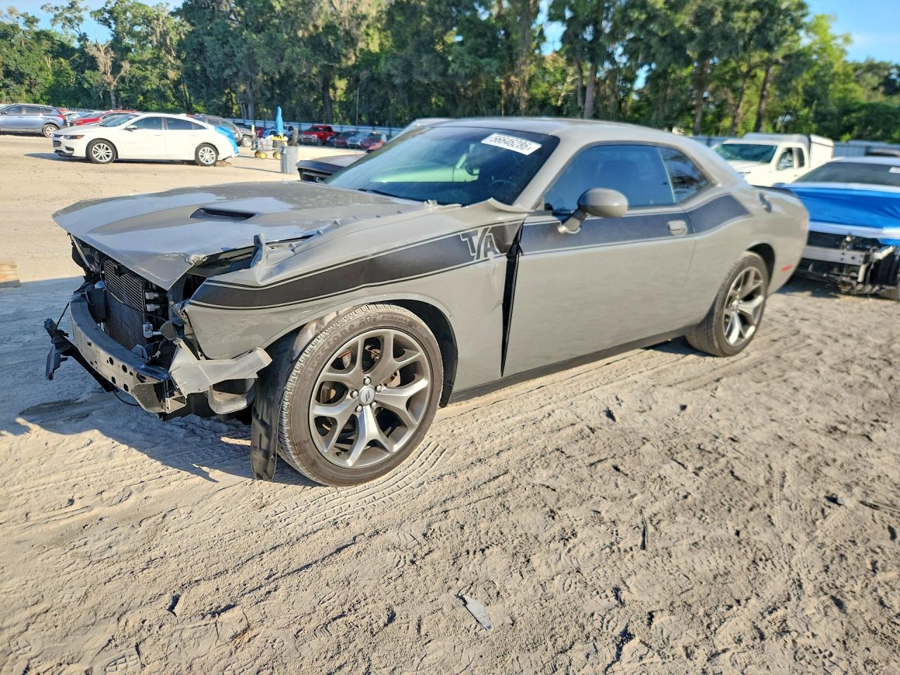 2017 Dodge Challenger SXT, VIN 2C3CDZAGXHH540601 — Front end