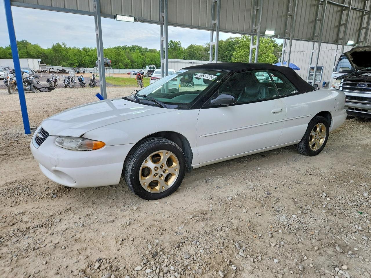 2000 Chrysler Sebring JXi, VIN 3C3EL55H9YT239168 — Front end