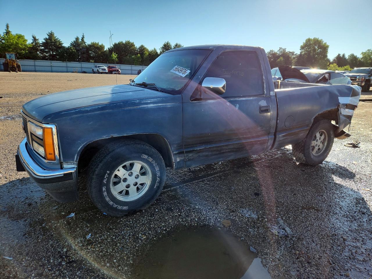 1992 GMC Sierra 1500, VIN 1GTDC14H6NZ540583 — Rear end
