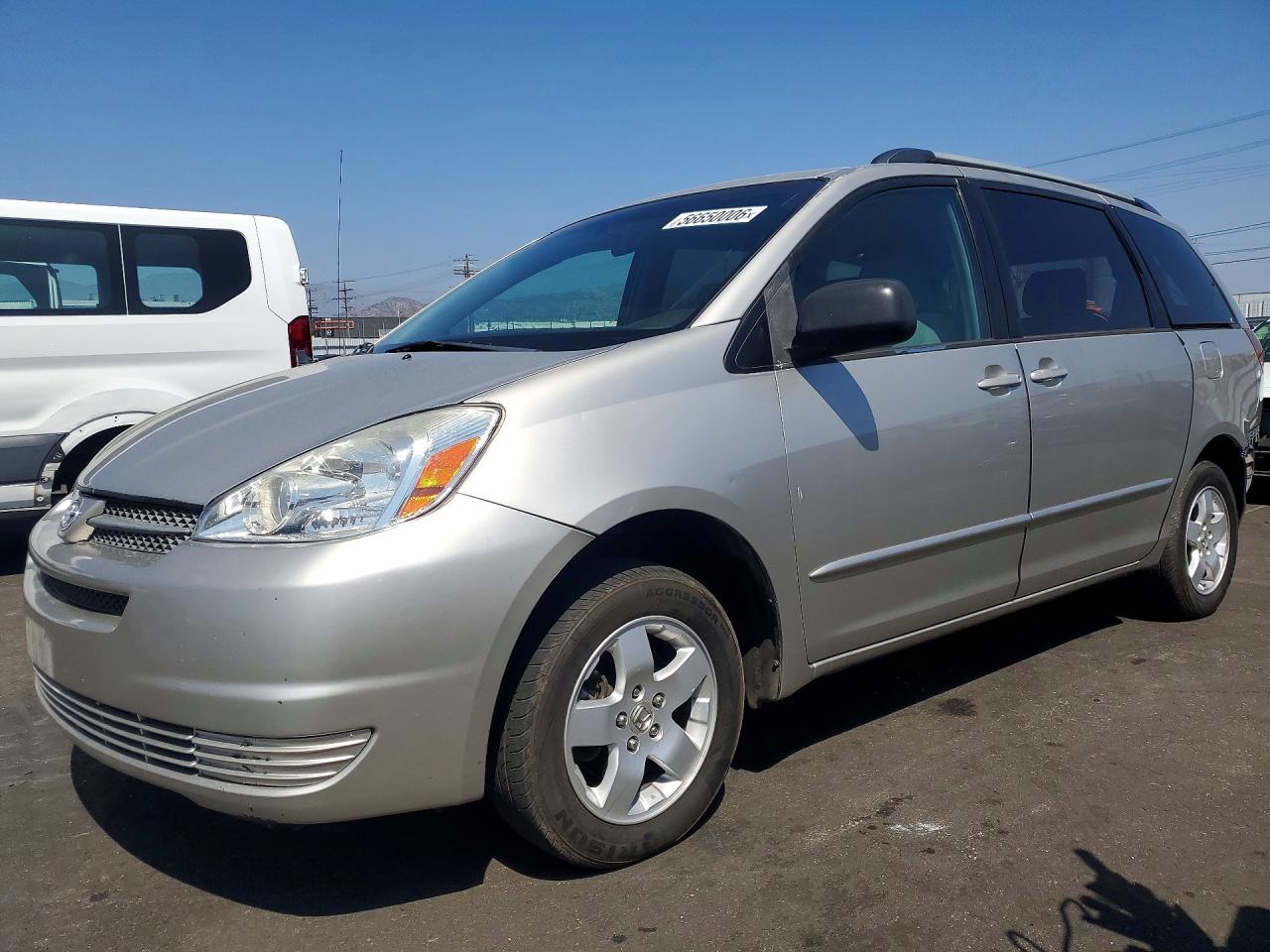 2005 Toyota Sienna CE, VIN 5TDZA23C05S237260 — Rear end
