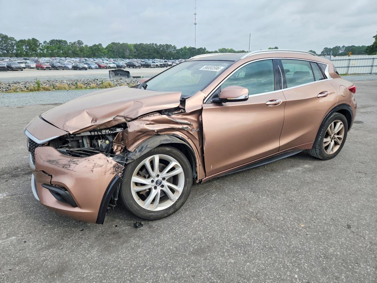 2019 Infiniti QX30 Luxe, VIN SJKCH5CP3KA008597 — Front end