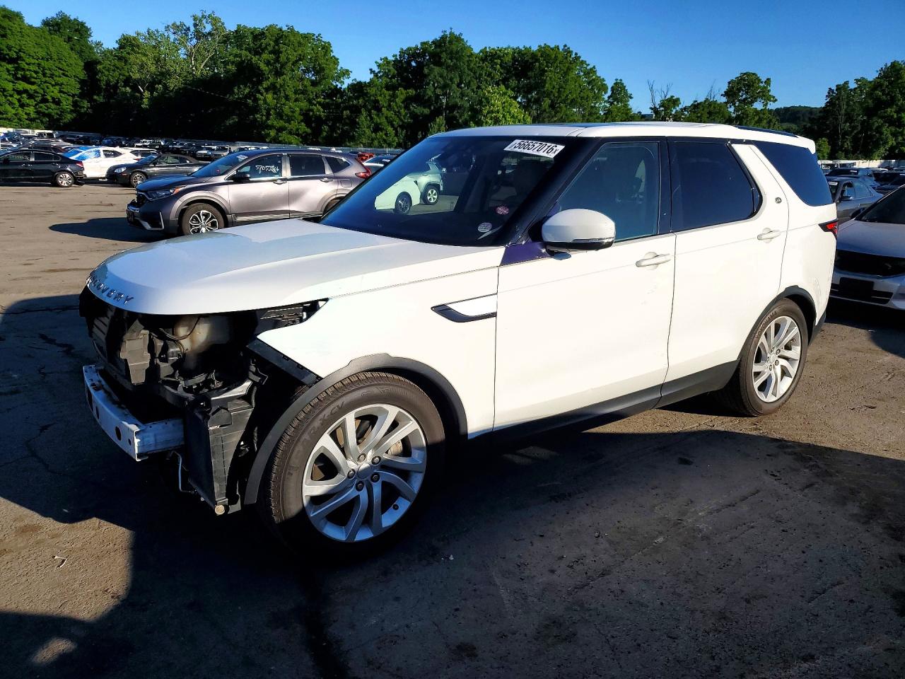 2018 Land Rover Discovery HSE, VIN SALRR2RV5JA050260 — Front end
