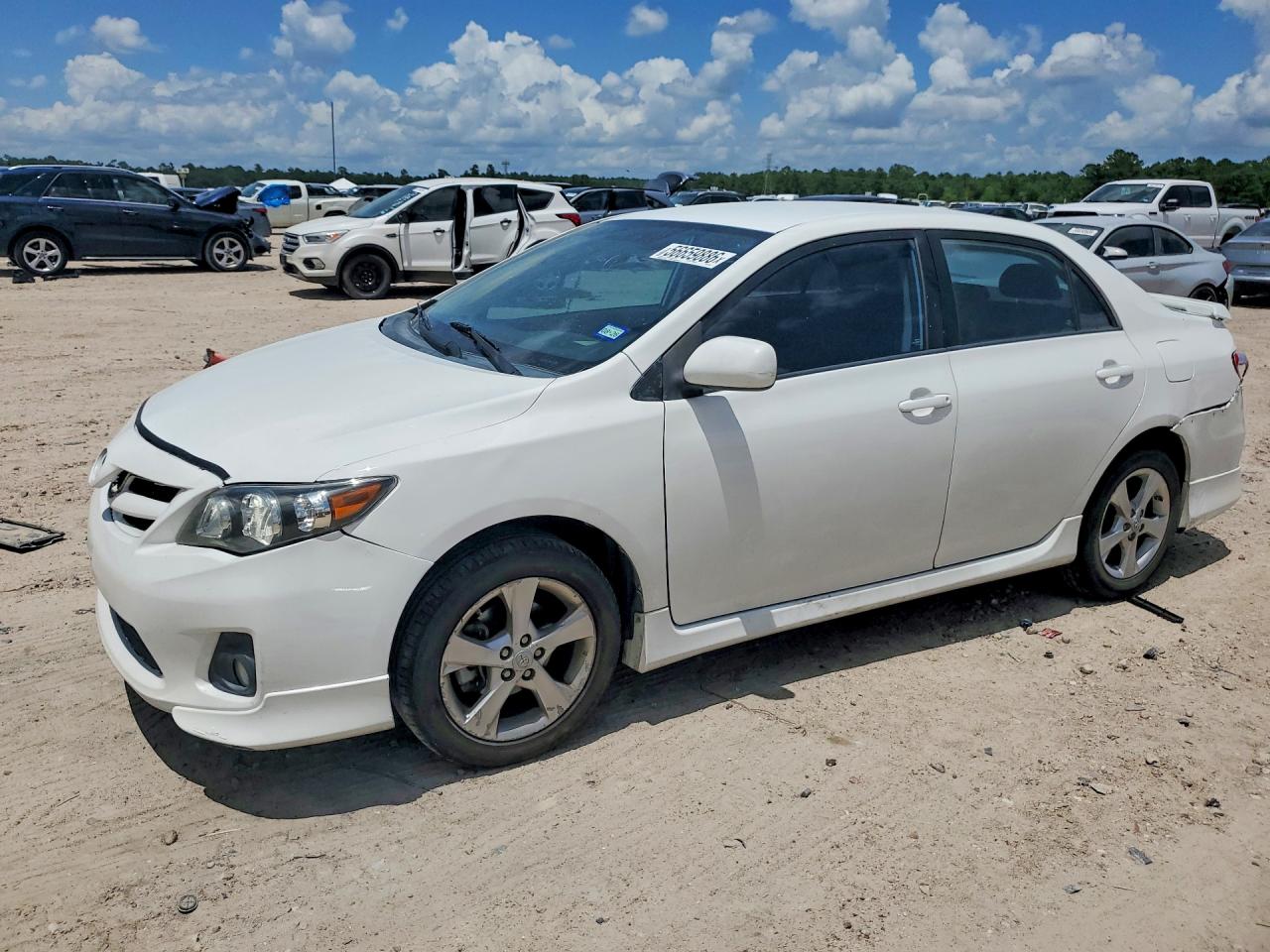 2011 Toyota Corolla LE, VIN 2T1BU4EE8BC680327 — Rear end