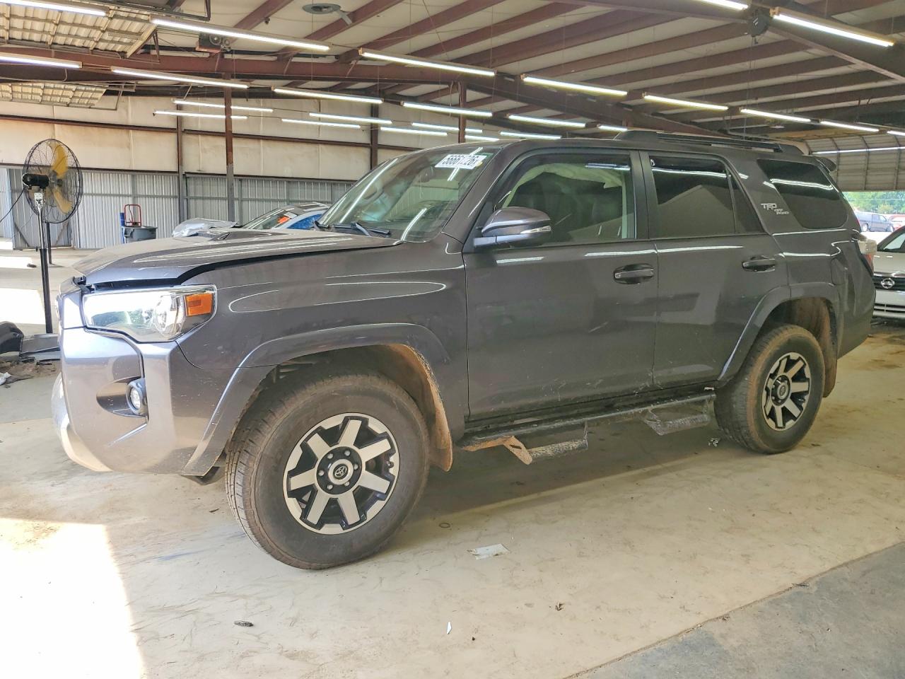 2021 Toyota 4Runner TRD Off Road Premium, VIN JTERU5JR4M5887984 — Front end