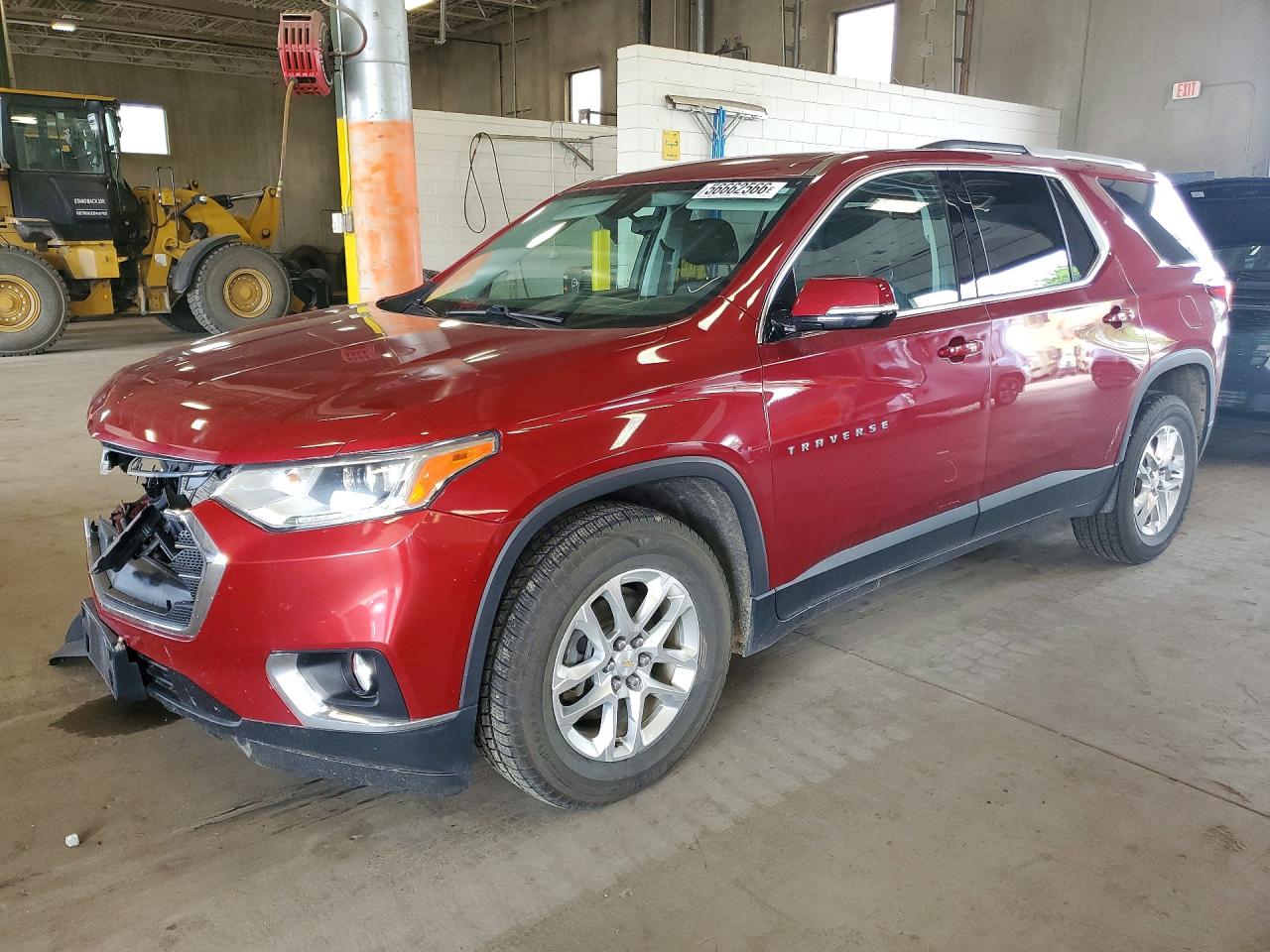 2018 Chevrolet Traverse LT Cloth, VIN 1GNEVGKW3JJ122419 — Front end