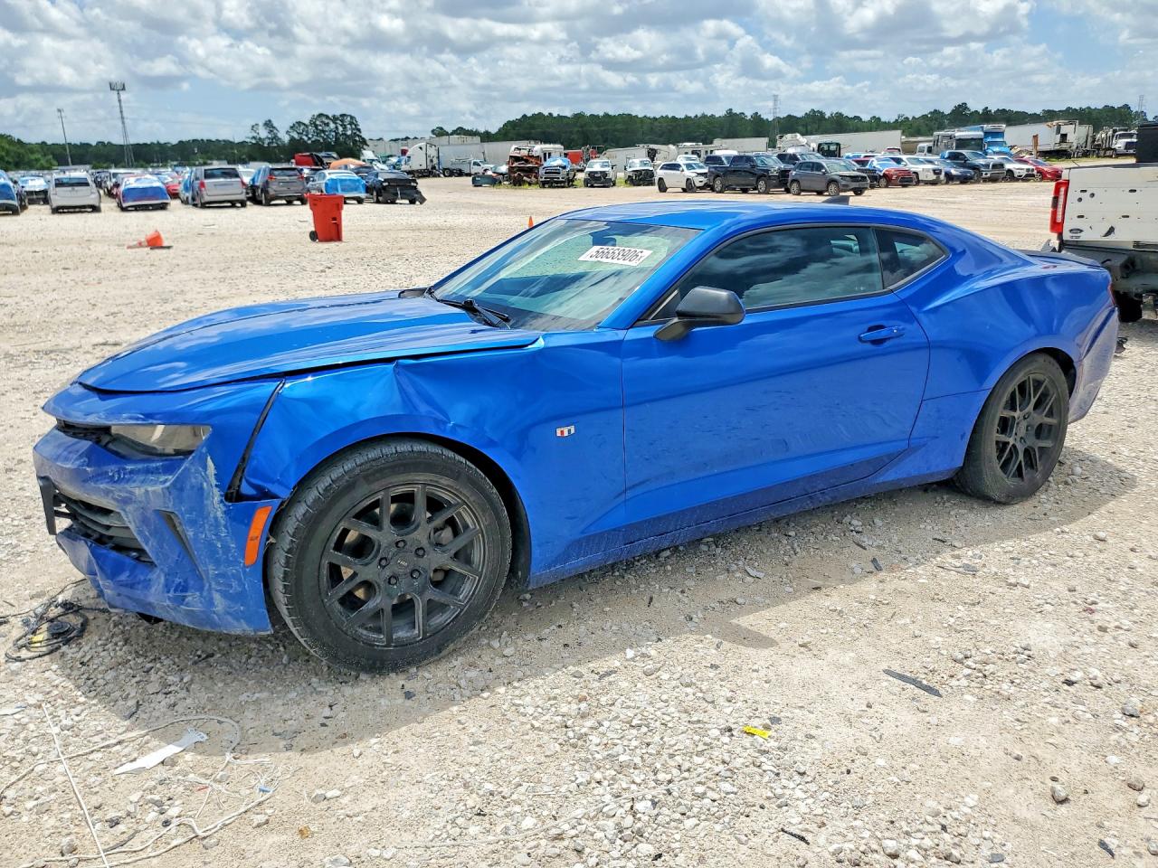 2018 Chevrolet Camaro 1LT, VIN 1G1FB1RX3J0115633 — Перед