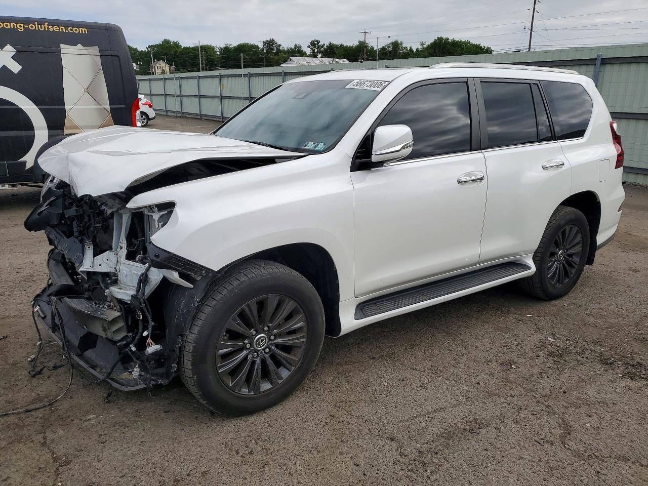 2021 Lexus GX 460 Premium, VIN JTJAM7BX2M5274690 — Front end