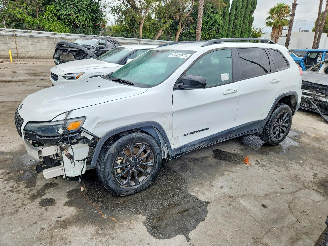 2023 Jeep Cherokee Altitude Lux, VIN 1C4PJMMB9PD112880 — Undercarriage
