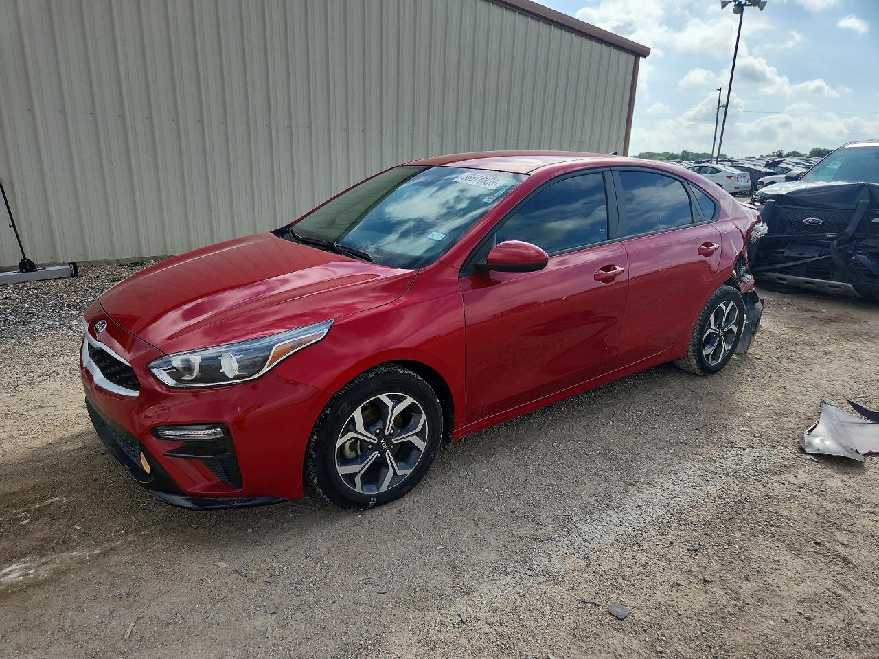 2021 Kia Forte LXS, VIN 3KPF24AD0ME296339 — Rear end
