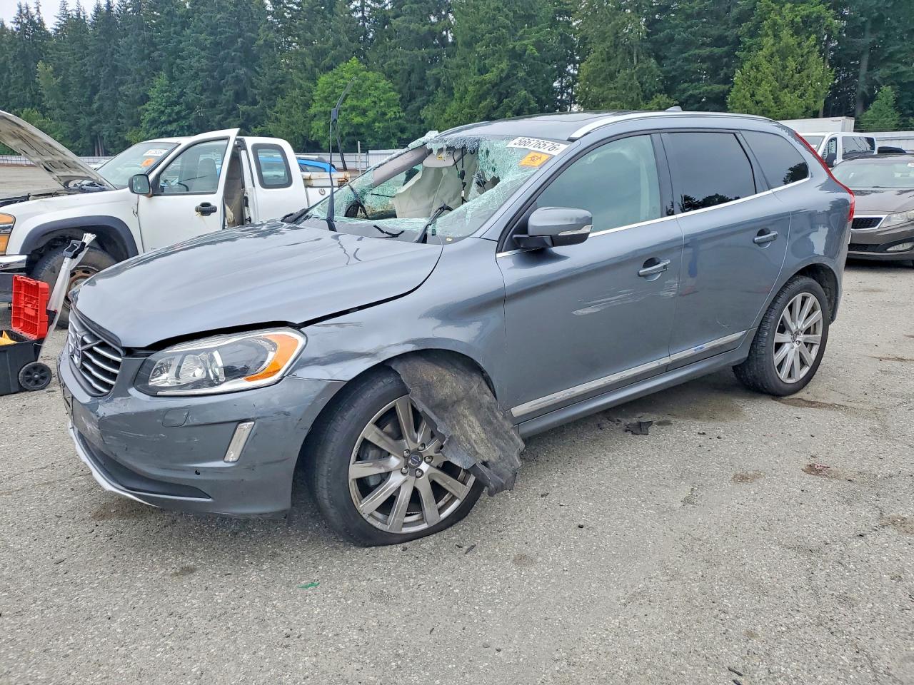 2017 Volvo XC60 Inscription, VIN YV449MRU6H2212841 — Опрокидывание