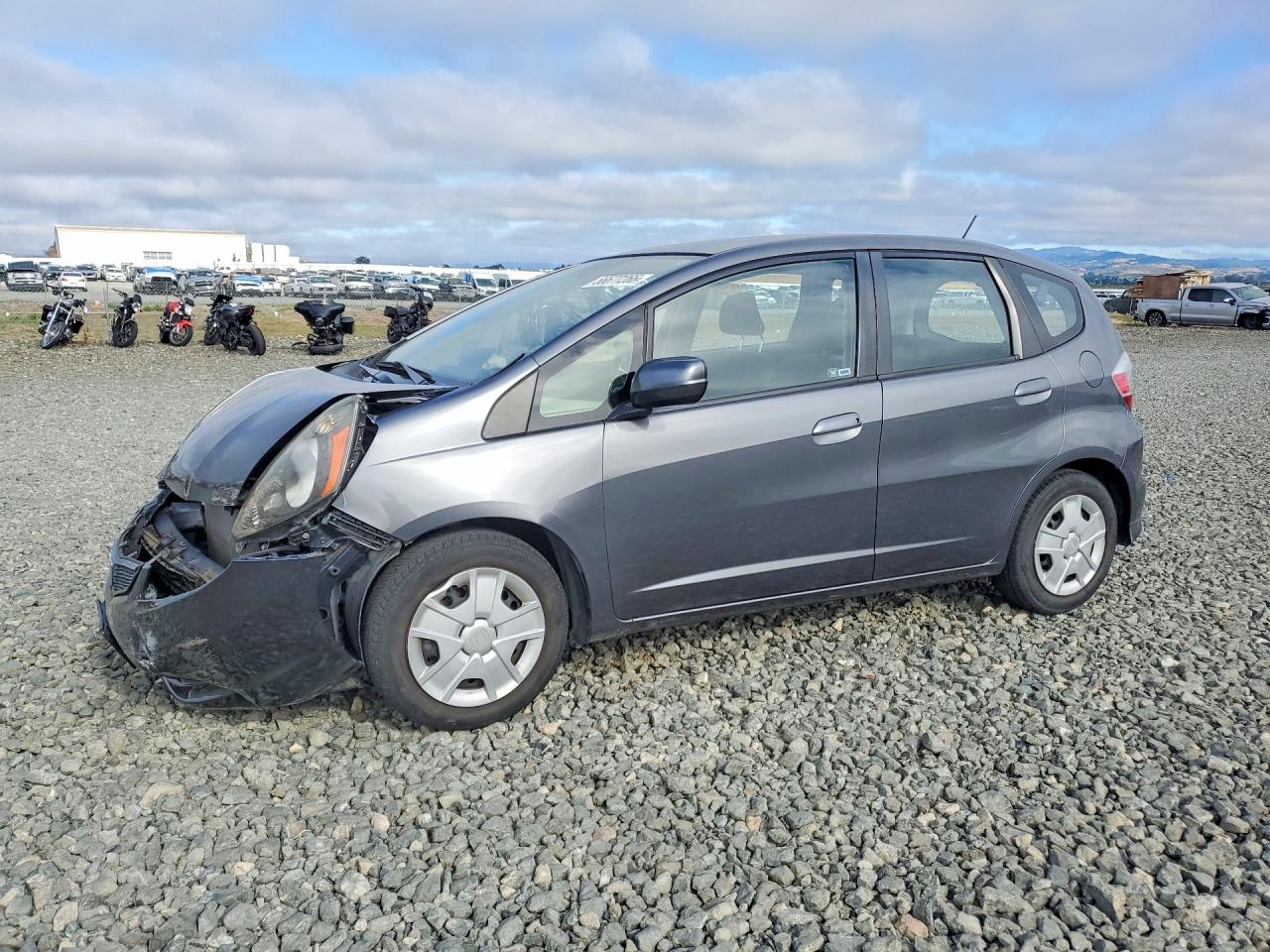 2013 Honda Fit, VIN JHMGE8H39DC025785 — Front end