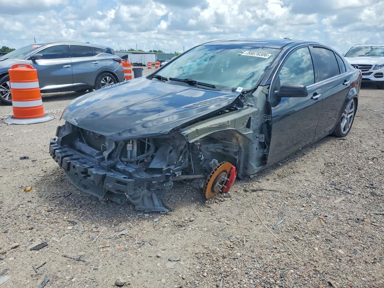 2016 Chevrolet SS, VIN 6G3F15RW7GL211722 — Front end